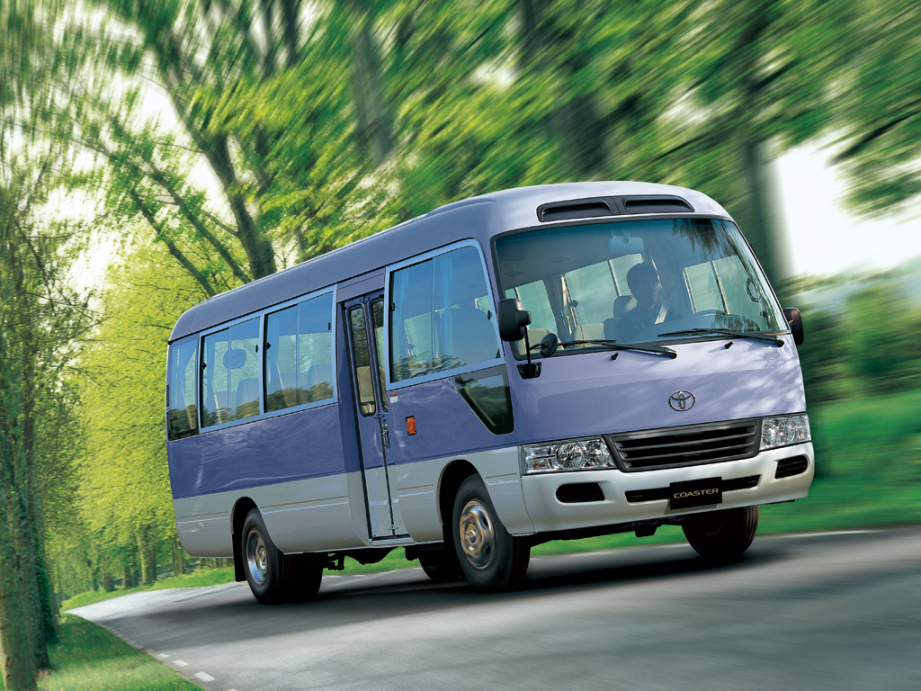 Микроавтобус toyota coaster